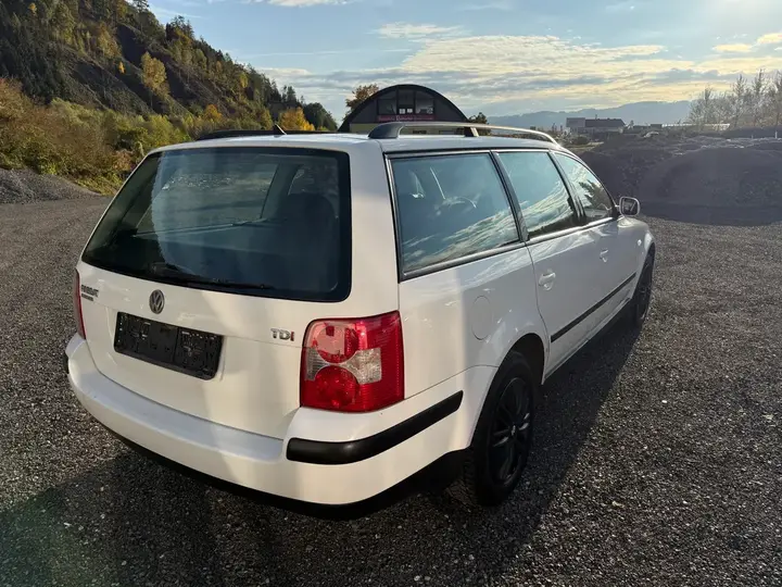 Volkswagen Passat Variant 2003 photo 3