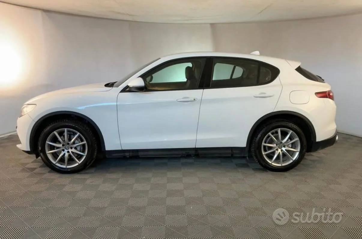 Alfa Romeo Stelvio 2019 photo 4