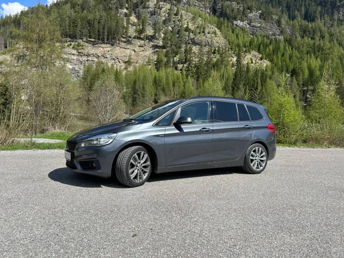 BMW 2 Series 2015 photo 2