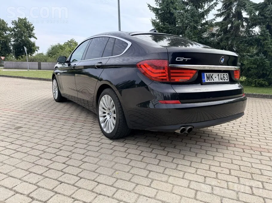 BMW 530 2011 photo 3