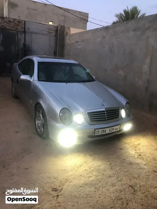 Mercedes-Benz Clk-Class 2002 photo 3