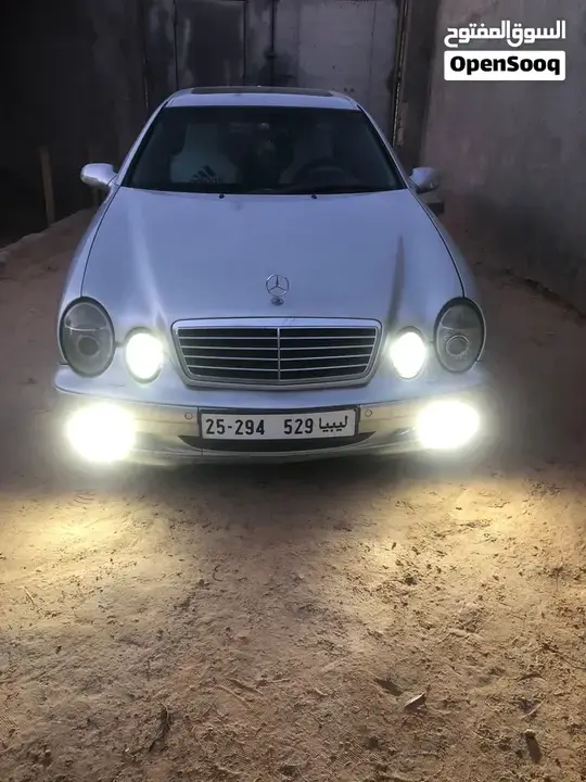 Mercedes-Benz Clk-Class 2002 photo 4