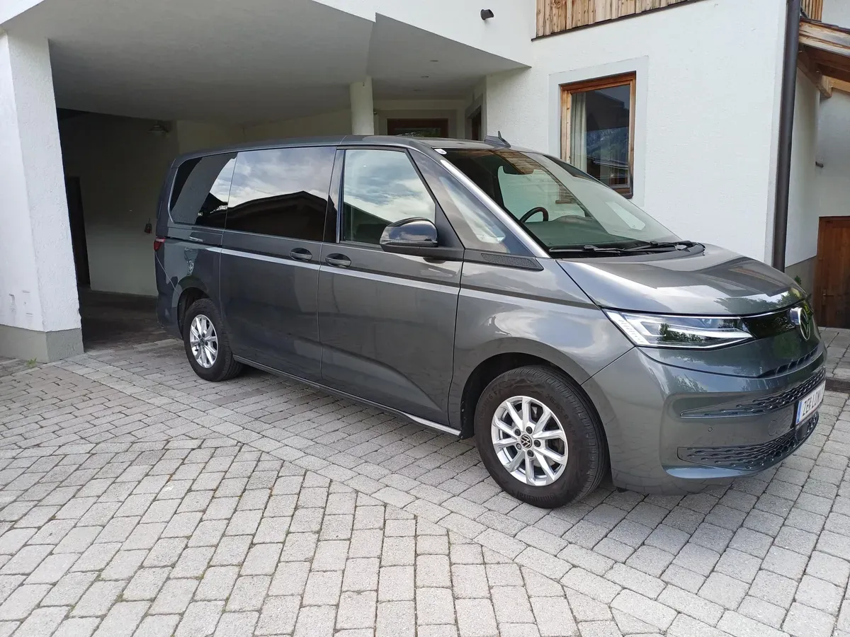 Volkswagen Multivan 2024 photo 2