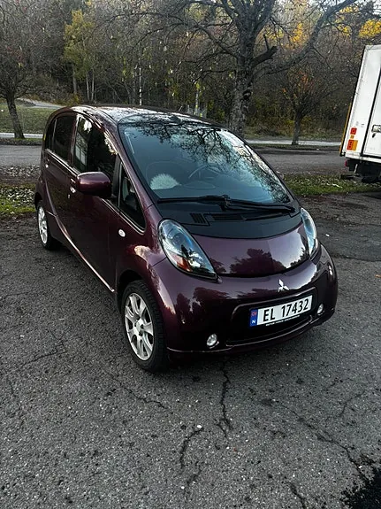 Mitsubishi I-Miev 2012 photo 3