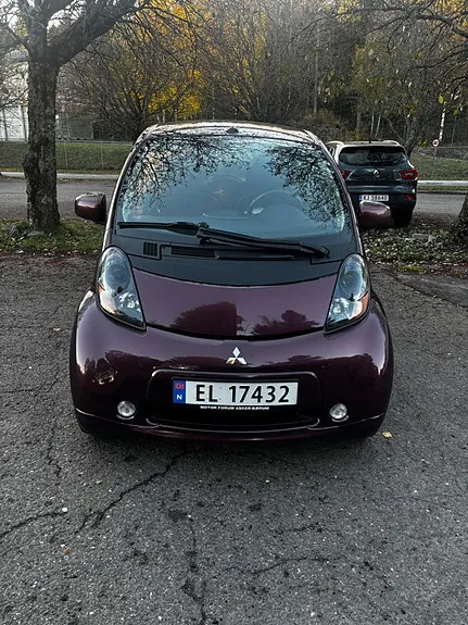 Mitsubishi I-Miev 2012 photo 2