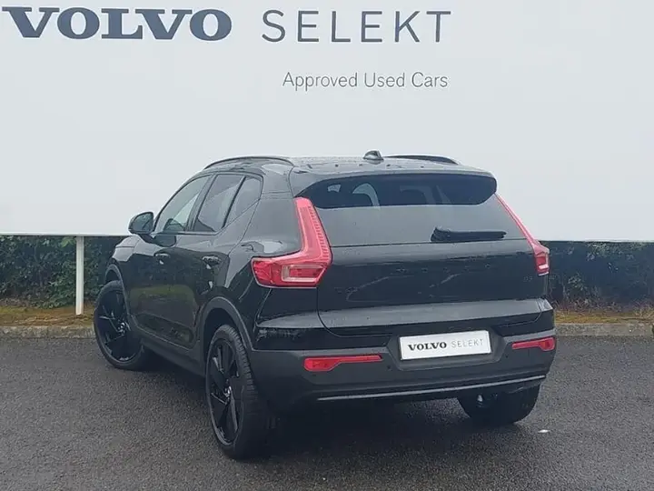 Volvo Xc40 2026 photo 2