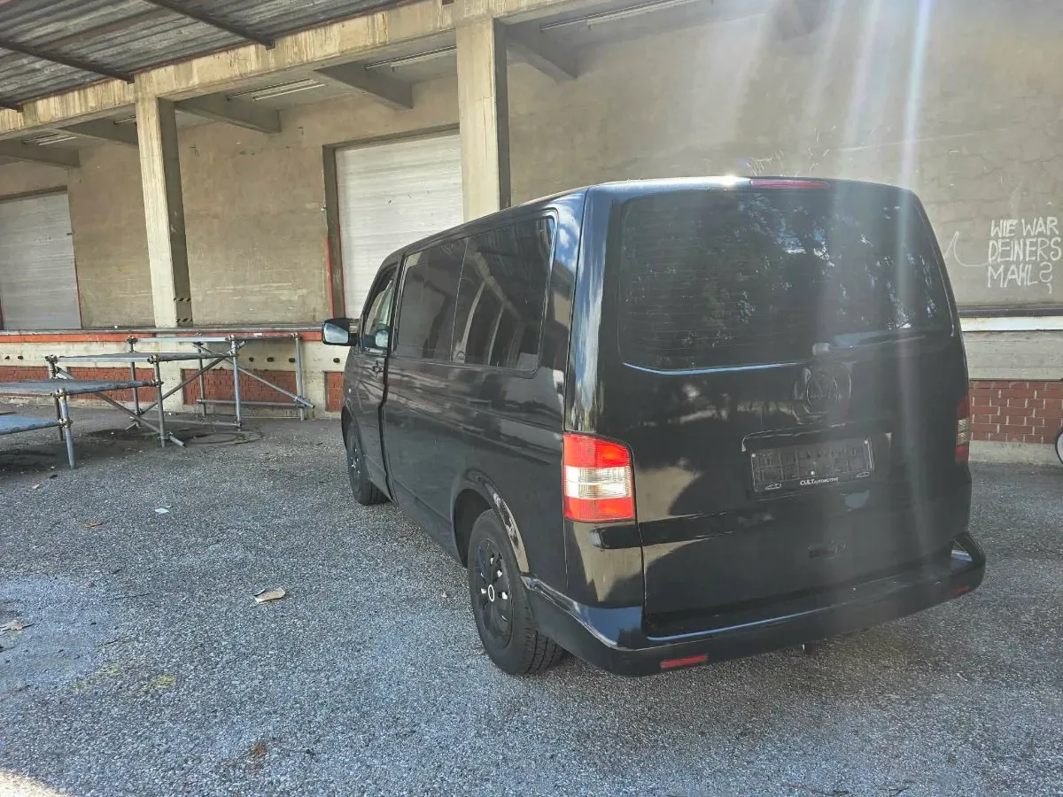 Volkswagen Multivan 2006 photo 2