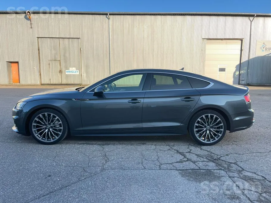 Audi A5 2017 photo 2