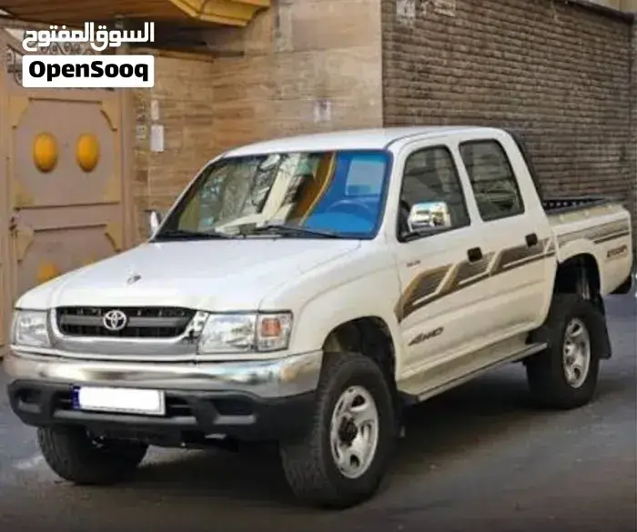 Toyota Hilux 2005 photo 2