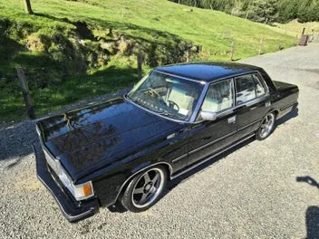 Toyota Crown 1981 photo 2