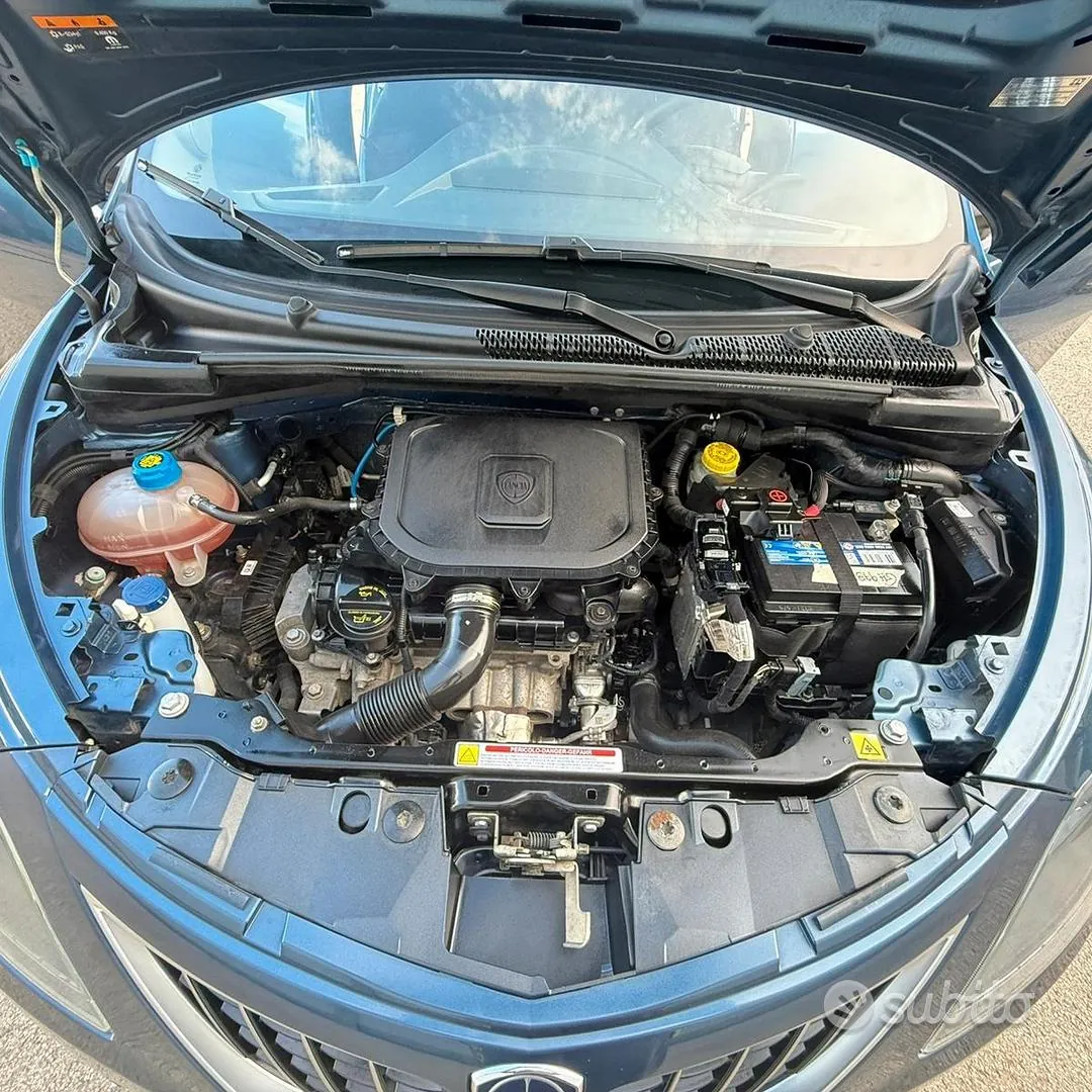 Lancia Ypsilon 2022 photo 2