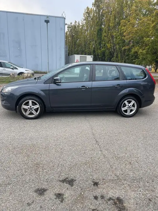 Ford Focus 2010 photo 5