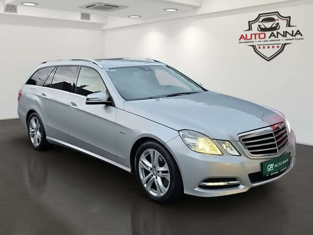 Mercedes-Benz E-Class 2011 photo 2