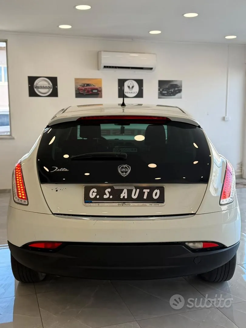 Lancia Delta 2013 photo 4