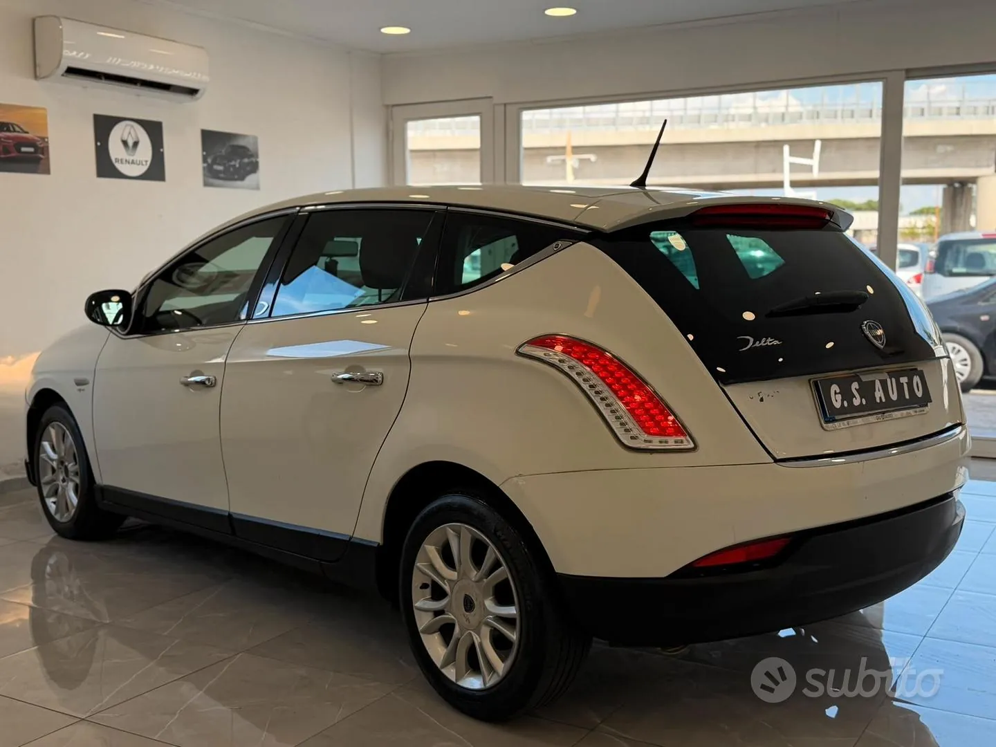 Lancia Delta 2013 photo 2