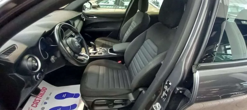 Alfa Romeo Stelvio 2022 photo 5