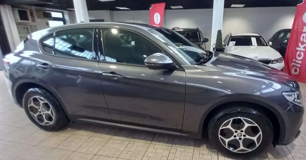 Alfa Romeo Stelvio 2022 photo 2