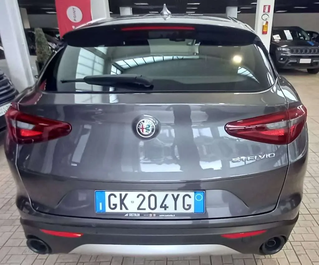 Alfa Romeo Stelvio 2022 photo 3