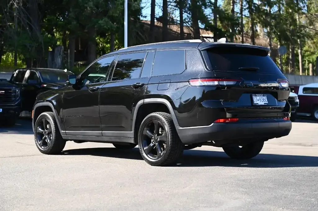 Jeep Grand Cherokee L 2024 photo 2