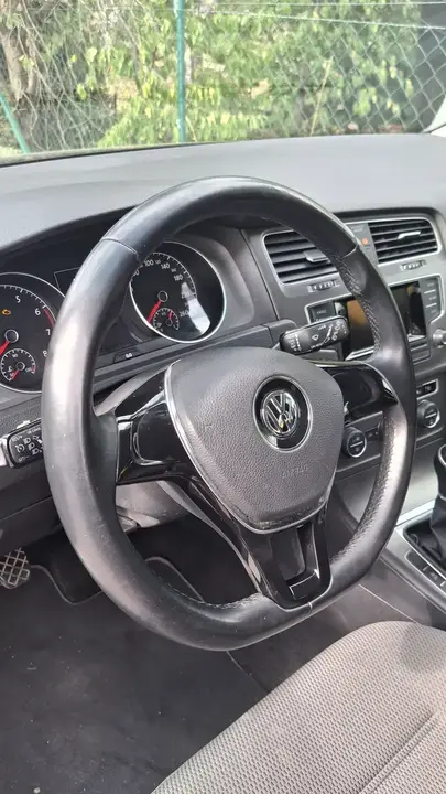 Volkswagen Golf 2013 photo 2