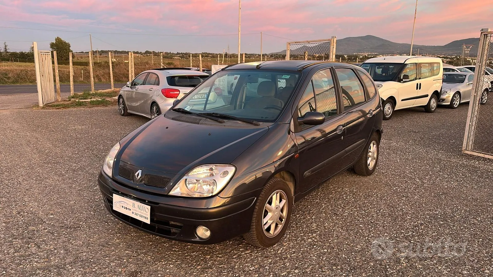 Renault Megane Scenic 2002 photo 3