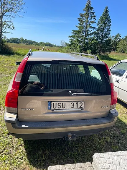 Volvo V70 2004 photo 3