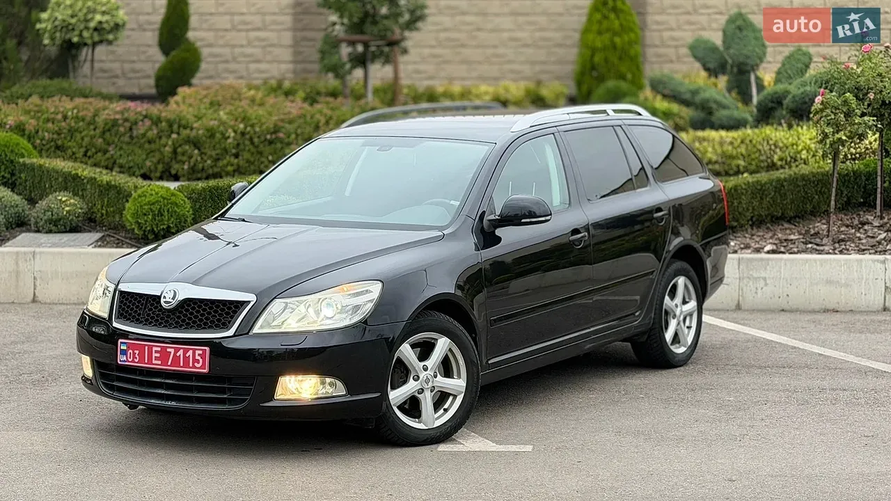 Skoda Octavia 2010 photo 3