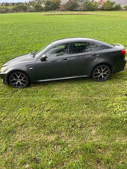 Lexus Is250