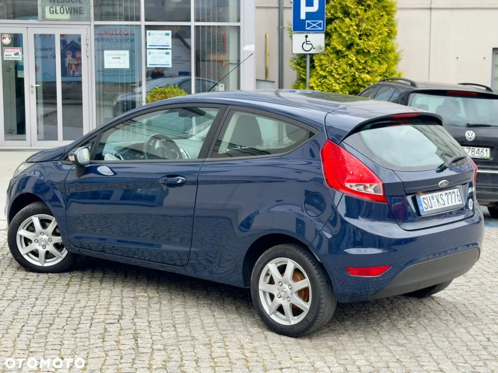 Ford Fiesta 2011 photo 4