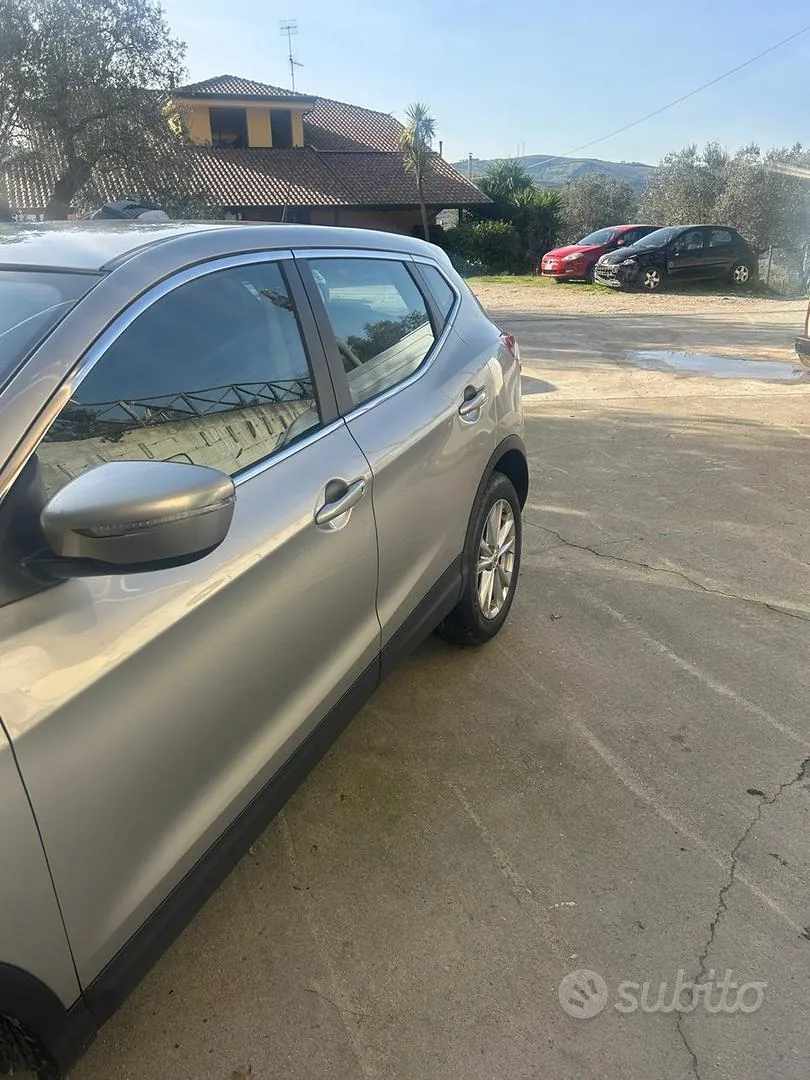Nissan Qashqai 2015 photo 4