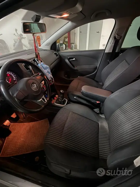 Volkswagen Polo 2010 photo 5