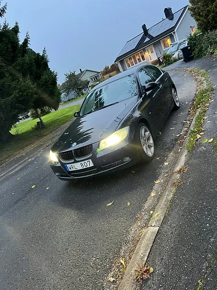 BMW 330I 2005 photo 2