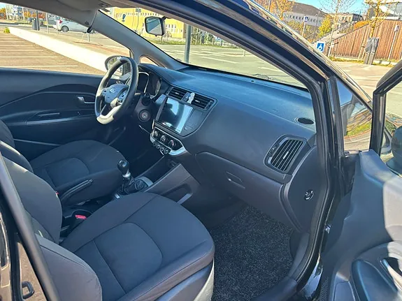 Kia Rio 2014 photo 2