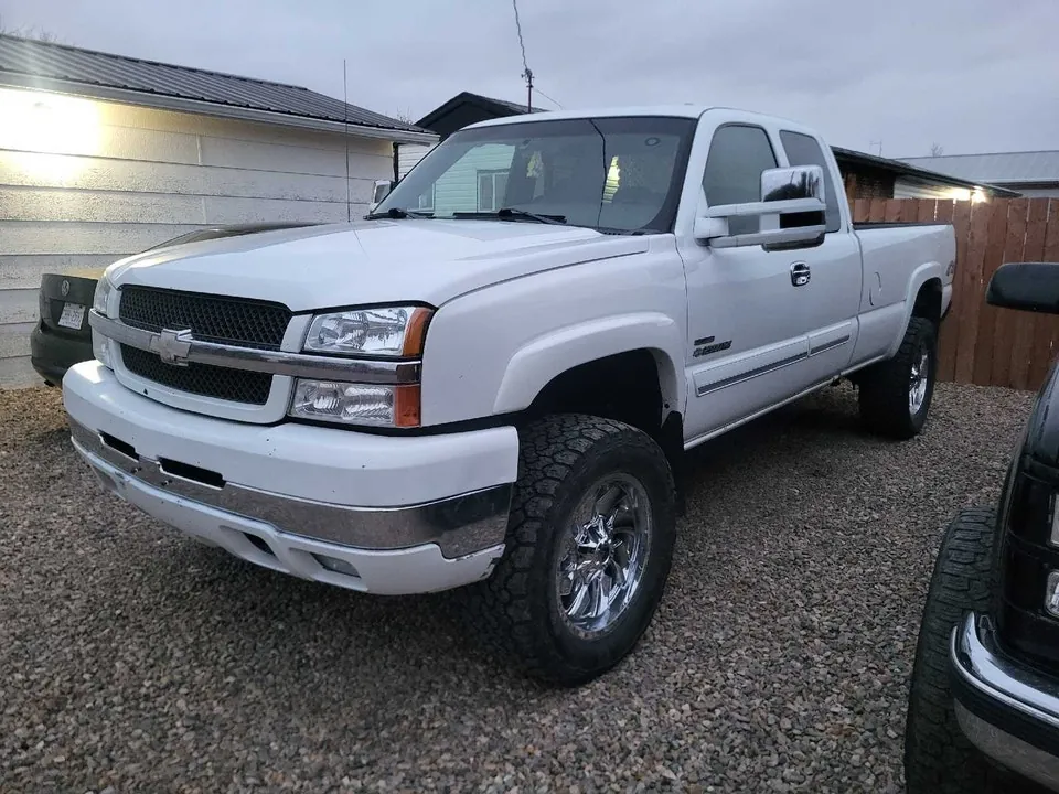Chevrolet C/K Pickup 2500 2003 photo 4