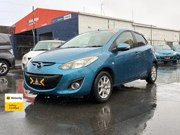 Mazda Demio 2013 photo 4