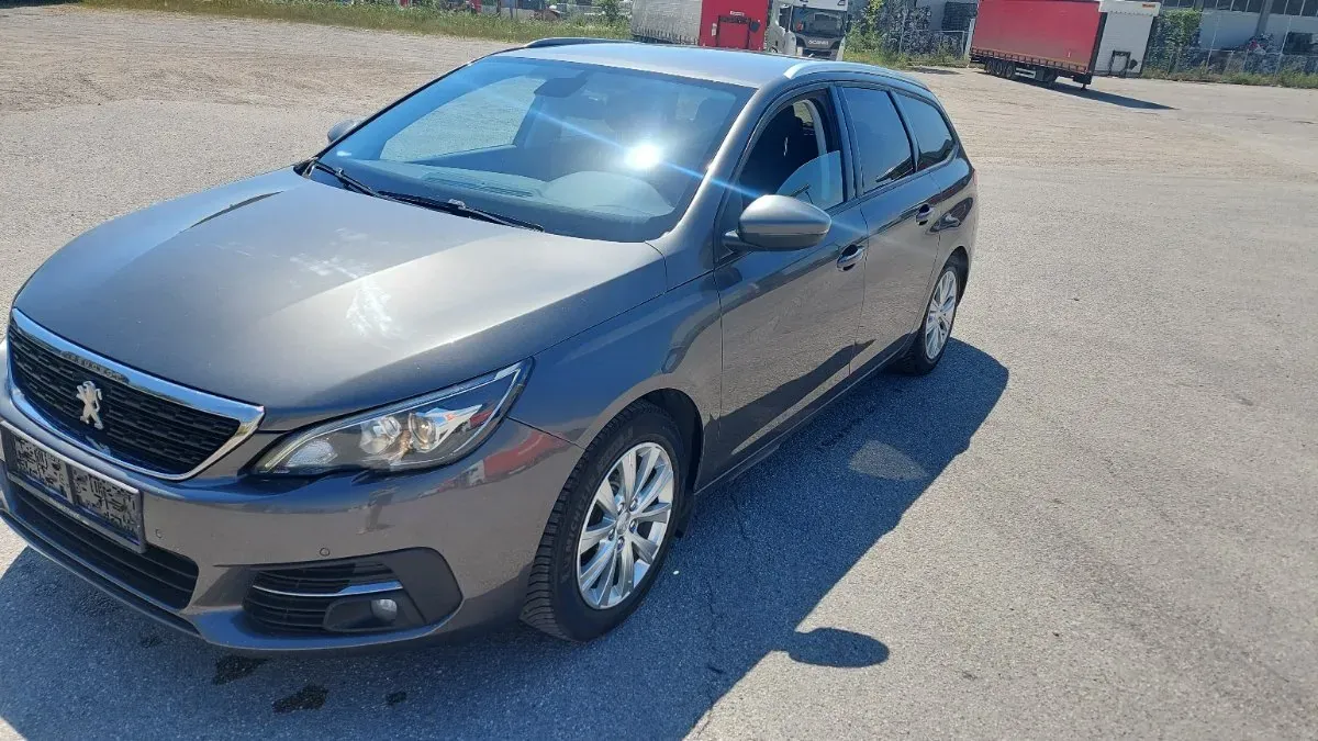 Peugeot 308 2018 photo 2