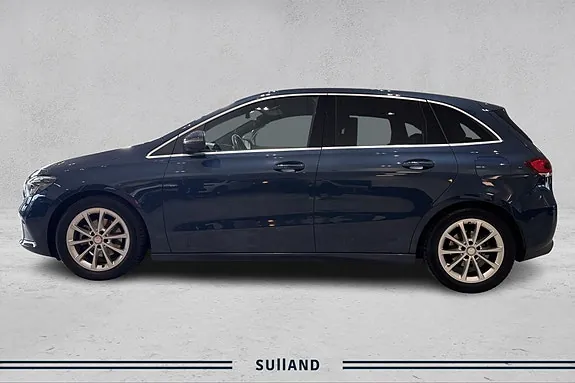 Mercedes-Benz B180 2019 photo 2