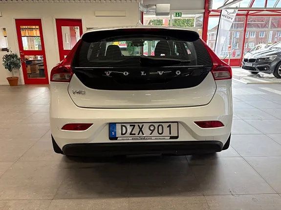 Volvo V40 2015 photo 4