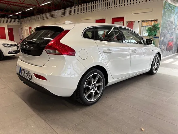 Volvo V40 2015 photo 5