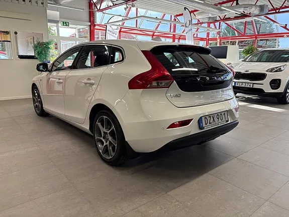 Volvo V40 2015 photo 3