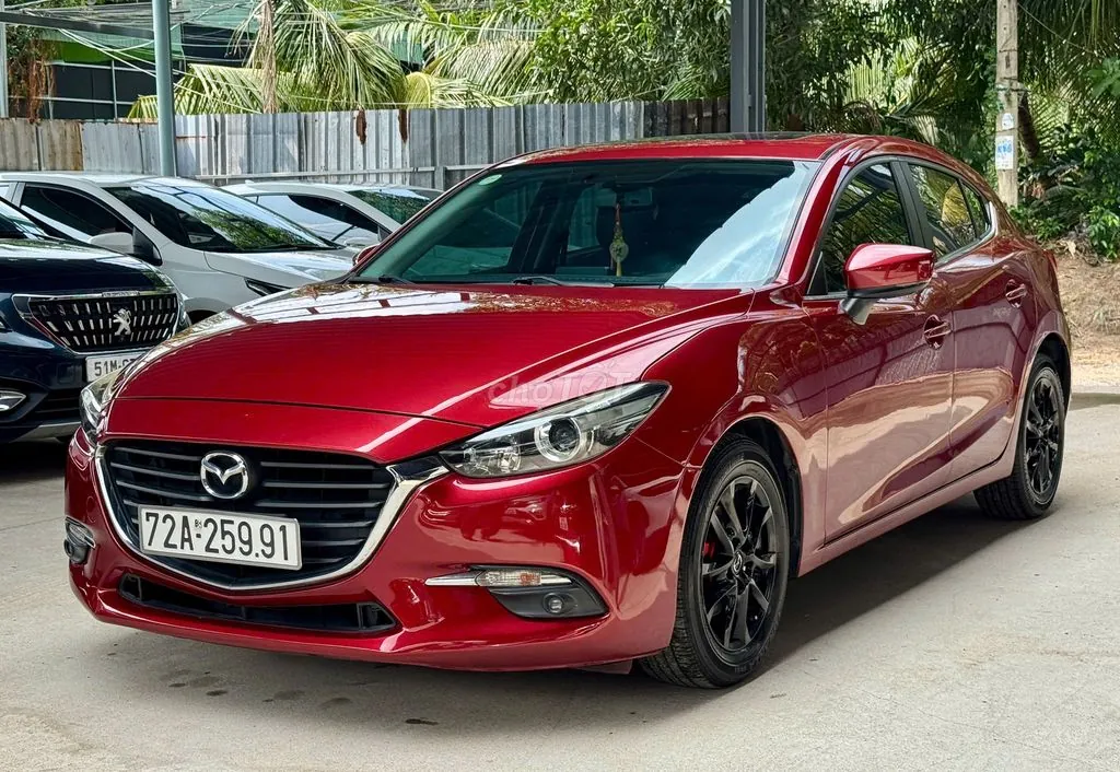Mazda 3 2018 photo 2