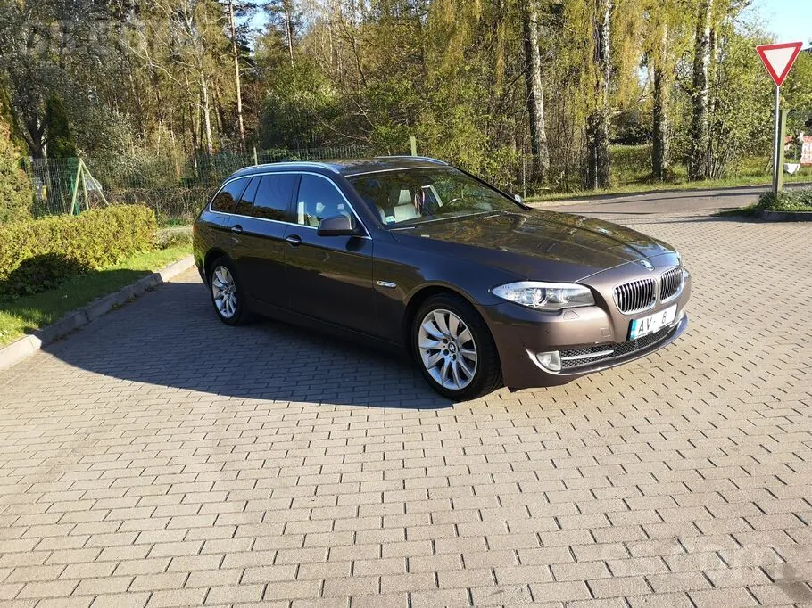 BMW 525