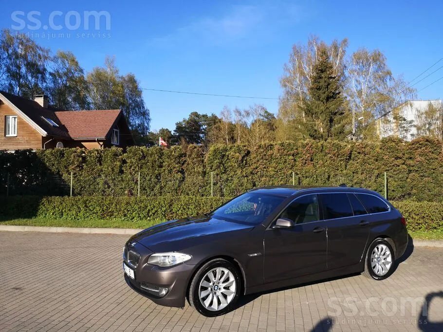 BMW 525 2011 photo 2