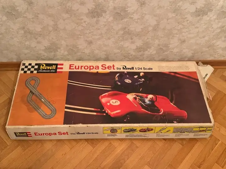 Revell Europa Set 1:24