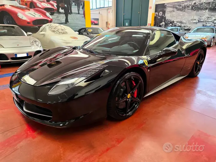 Ferrari 458 Italia 2010 photo 3