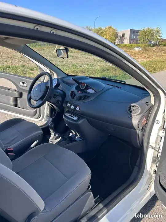 Renault Twingo 2011 photo 3