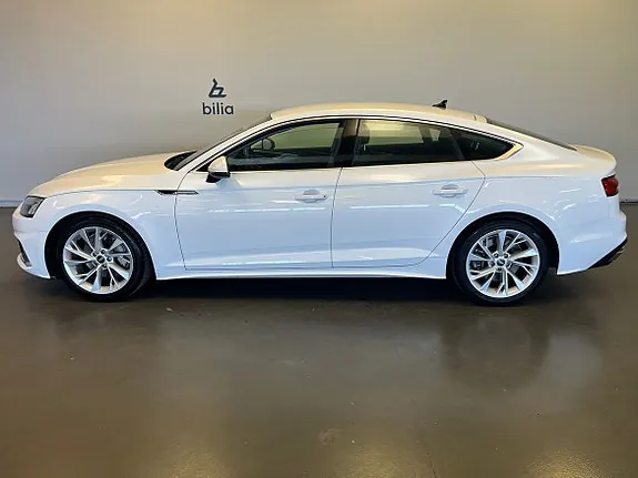 Audi A5 2022 photo 2