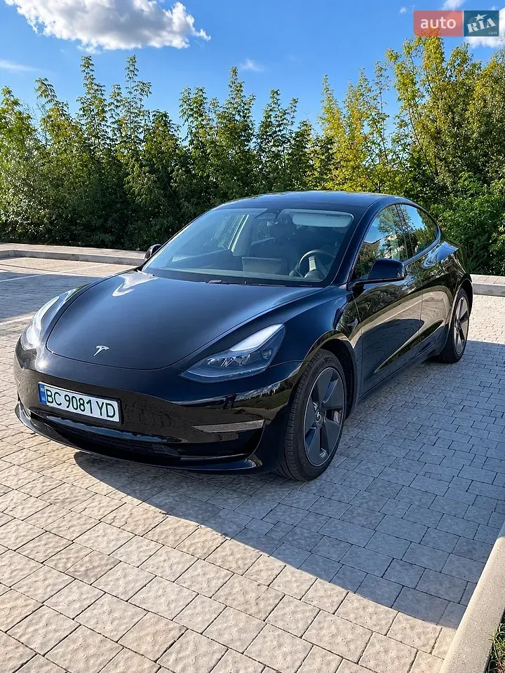 Tesla Model 3 2023 photo 4