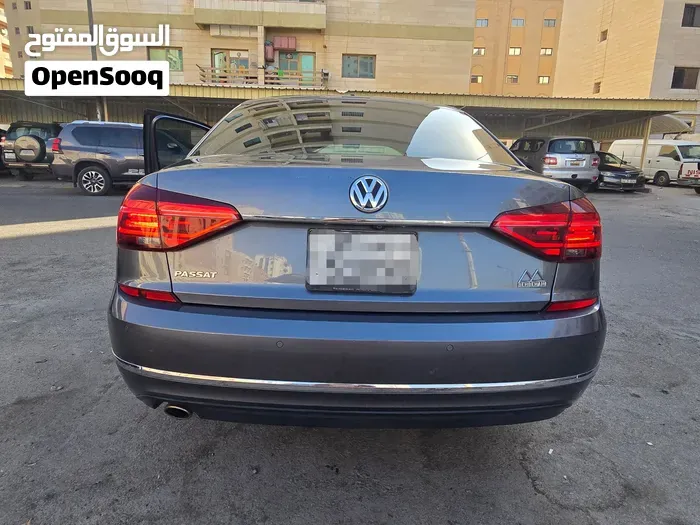 Volkswagen Passat 2018 photo 2