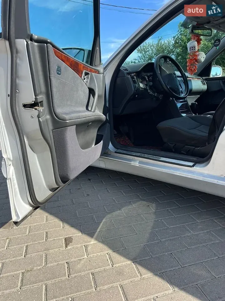 Mercedes-Benz E-Class 2000 photo 5